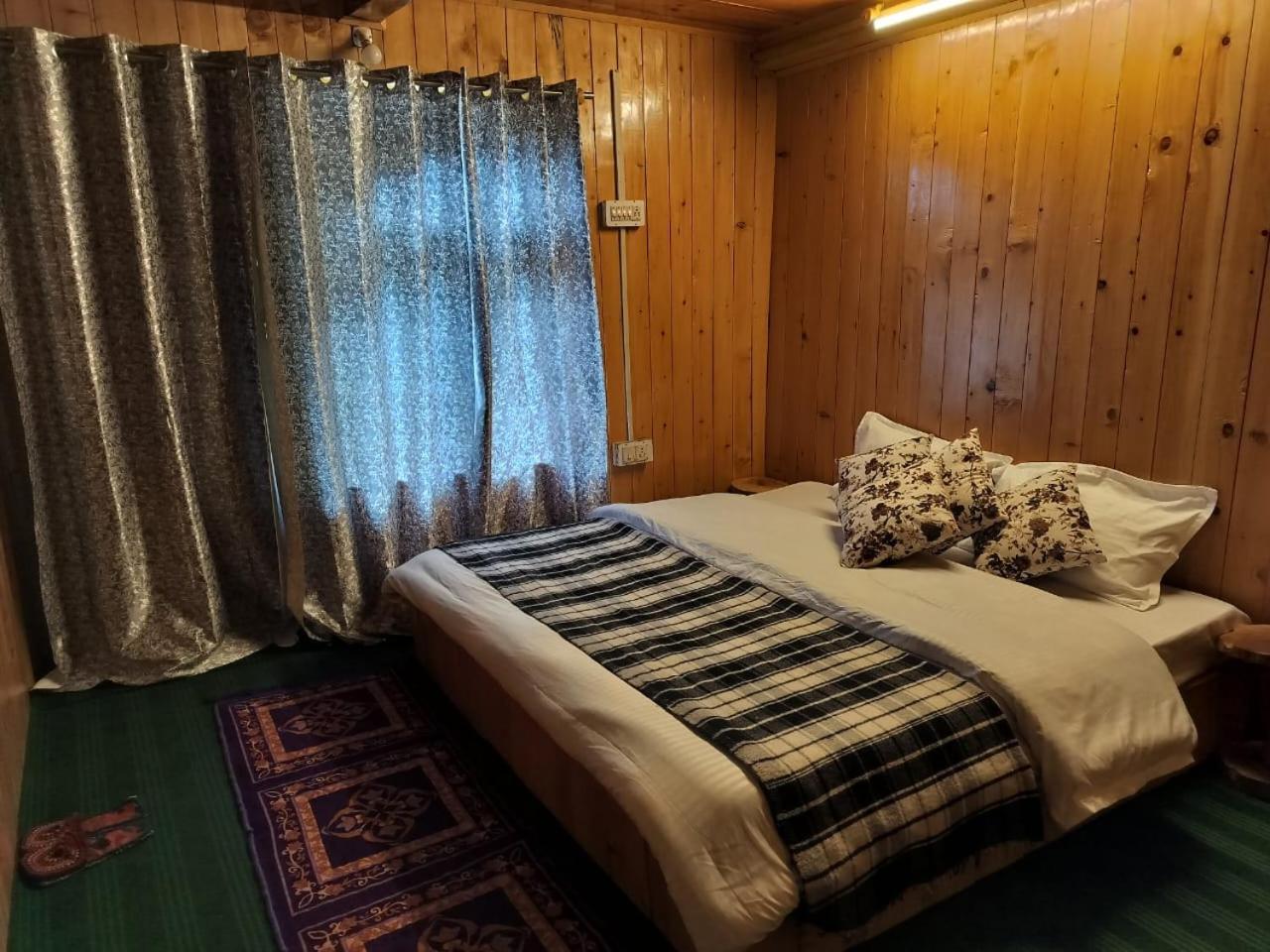 Old Is Gold Mudhouse Lushal Jibhi Apartment ภายนอก รูปภาพ